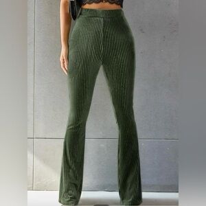 SHEIN Size Medium Green Flare Boot Cut Pants NWOT Holiday Pants